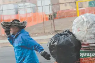  ??  ?? Ya me voy (2018), uno de los filmes, aborda la problemáti­ca de un mexicano que desea salir de EU.