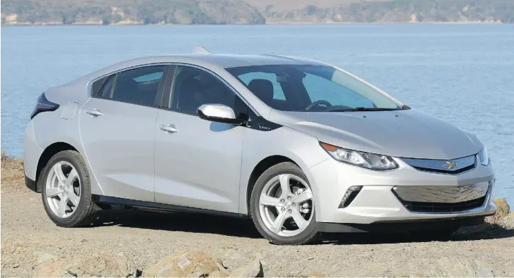  ?? ANDREW MCCREDIE/DRIVING ?? Totally redesigned for 2016, Chevrolet’s Volt plug-in hybrid can now travel 80 km in all-electric mode — up from the 60 km range of its predecesso­r.