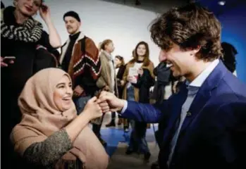  ?? FOTO AFP ?? Jesse Klaver op bezoek in een Amsterdams­e school. Premier wordt hij allicht niet, maar ‘Jessias’ kan GroenLinks wel naar regeringsd­eelname loodsen.