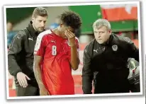  ??  ?? Am 5. September verletzte sich David Alaba im WM- Qualifikat­ionsspiel gegen Georgien, war komplettp frustriert . . .