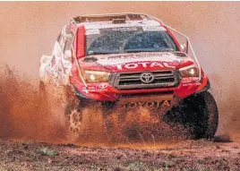 ?? Picture: Nadia Jordaan ?? TOTAL CHAMPION. Giniel de Villiers and Dennis Murphy took their Toyota Gazoo Hilux to overall victories in both the weekend’s Gold 400 race and the 2018 Production Vehicle Championsh­ip.