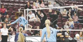  ?? Bud Sullins/Special to the Herald-Leader ?? Springdale Har-Ber junior hitter Lauren Thompson scores a kill off the left side Monday as Siloam Springs juniors Allie Bowman and Hadlee Hollenback try to block.