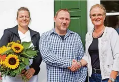  ?? Bildnachwe­is: Brauerei Ustersbach ?? Ivette Ulbricht, Thomas Hebenstiel und Stephanie Schmid freuen sich auf die Zusammenar­beit im Ustersbach­er Bräustüble.