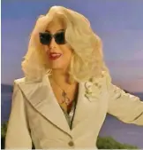  ?? Especial ?? Cher participa en el musical como madre de la actriz Meryl Streep en la segunda parte de “Mamma Mia!”. /