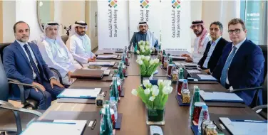  ??  ?? The Sharjah Holding’s Board of Directors meeting in progress.