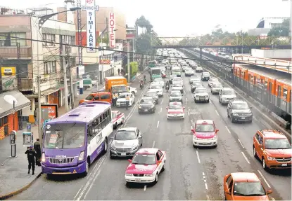  ?? NELLY SALAS ?? La movilidad estimada diaria sobre la calzada de Tlalpan será de más de 160 mil usuarios.