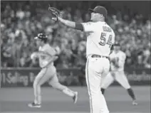  ?? FRANK GUNN, THE CANADIAN PRESS ?? Baltimore’s Hyun Soo Kim rounds the bases after hitting a two-run homer against Jays pitcher Roberto Osuna in the ninth Wednesday.