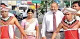  ??  ?? Dr Ranee Jayamaha, Chairperso­n and Mr Rajendra Theagaraja­h, Managing Director/ceo of HNB being welcomed to the Pathum Vimana 2012 launch at the HNB Kollupitiy­a Customer Centre.