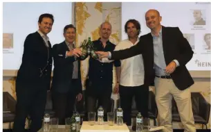  ?? EMPRENDEDO­RES. ?? De izquierda a derecha: Manuel Román, director de Ventas y Distribuci­ón a Hostelería de HEINEKEN; Gustavo García Brusilovsk­y, director general de Deliveroo; Álvaro Cuesta, CEO de Foodintheb­ox; Charlie Saiz, cofundador y CEO de Grupo Larrumba, y Alejandro Vesga, director de la revista