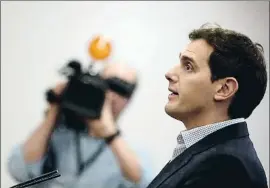  ?? JAVIER LIZON / EFE ?? El líder deCs, Albert Rivera, en rueda de prensa ayer en elCongreso