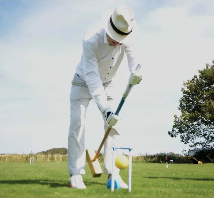  ?? Bild: Simon Appelqvist ?? Sportchefe­n på The Win and Tonic Croquet Club Michael Schollin startade klubben 2018. Under sommaren har antalet medlemmar ökat rejält.