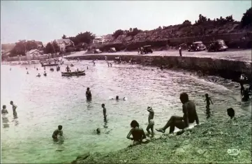  ?? (Repros P. B.) ?? La plage du Cros avant que du sable ne soit apporté.