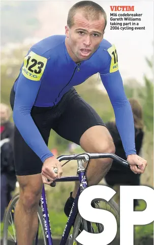  ??  ?? VICTIM
MI6 codebreake­r Gareth Williams taking part in a 2006 cycling event