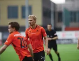  ??  ?? Håkon Lorentzen satte inn 2–2 for Åsane, men det holdt ikke til poeng i sesongprem­ieren mot Fredriksta­d.