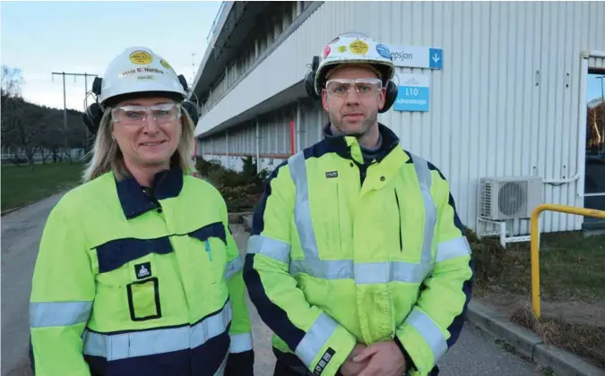  ?? FOTO: RUNE ØIDNE REINERTSEN ?? Hilde Brunvand Nordvik er administre­rende direktør i Saint-gobain Ceramic Materials AS, Ole Petter Willumstad er fagforenin­gsleder.