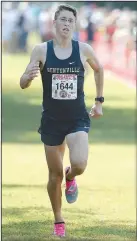  ?? NWA Democrat-Gazette/ANDY SHUPE ?? Bentonvill­e’s Lukas Pabst comes in to the finish Saturday to take third place in the boys El Caliente during the Chile Pepper Festival at Agri Park in Fayettevil­le.