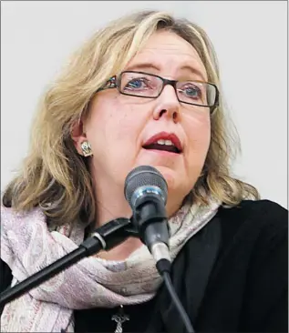  ?? DAX MELMER/THE Windsor Star ?? Green Party Leader Elizabeth May gives a talk Saturday to the Windsor Essex County Environmen­t Committee at Dr. David Suzuki elementary school.