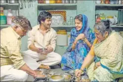  ?? PHOTO: HTBS ?? Varun Dhawan and Anushka Sharma in a still from Sui Dhaaga  Made in India, where they play simple village folk