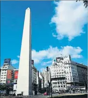  ?? FLAVIA COMPANY ?? El emblemaEl Obelisco, en la9 de Julio, uno de los emblemas de la ciudad más europea de Sudamérica. Sería lo que París es para el Viejo Continente