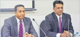  ?? Picture: ABISHEK CHAND ?? HFC Bank’s head of operationa­l risk and compliance Gitesh Nair, left, with the president of the Associatio­n of Bankers Rakesh Ram.