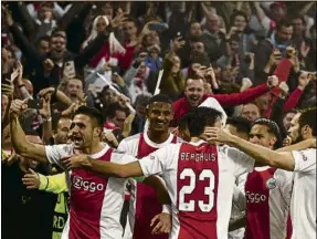  ?? FOTO: GYI ?? Noche perfecta del Ajax Jugó a gran nivel y pasó por encima del Dortmund