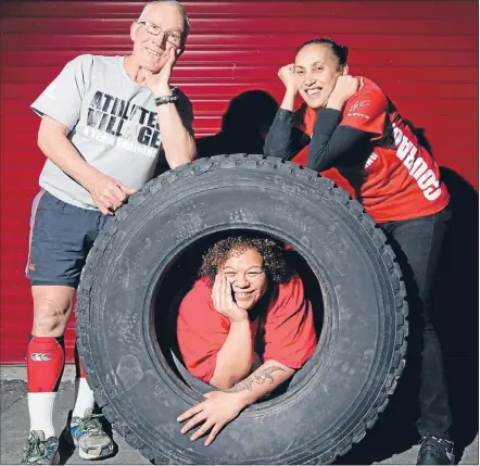  ?? Photo: ROSS GIBLIN ?? No spare tyre: From left, Eric Shaw, Memory Craig and Stella Teariki have confronted their fitness and weight problems and are aiming to compete in a multisport event in Taupo.
