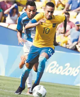  ??  ?? Neymar, en el juego contra Honduras de semifinale­s