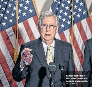  ?? GETTY IMAGES ?? El líder del Senado, Mitch McConnell aún negocia la propuesta.