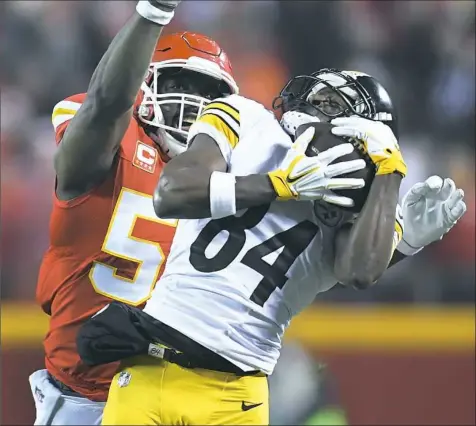  ?? Peter Diana/Post-Gazette ?? Antonio Brown’s post-game video drew some attention that Steelers coach Mike Tomlin didn’t want.