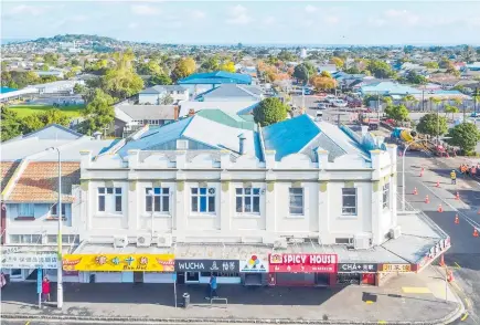  ??  ?? 555–563 Dominion Road in Mount Eden houses five restaurant and fast food businesses. Photo / Supplied