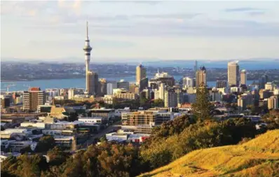  ?? FOTO: SHUTTERSTO­CK ?? Selskapet som nå innfører firedagers­uke holder til en rekke steder på New Zealand, blant annet her i Auckland, som er landets største by.