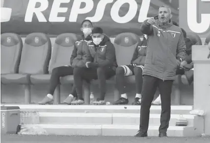  ??  ?? Última vez que verde-rubros defrontara­m uma equipa de Ivo Vieira perderam por 4-0.