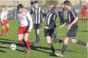 ??  ?? AC Harleys (white) lost 5-3 to Vale of Earn in the North of Tay Cup.