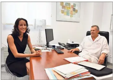  ?? (Photo Michael Alesi) ?? Nathalie Roger-Clément, responsabl­e qualité, et Maurice Chazal, chef du service de chirurgie du CHPG, travaillen­t quotidienn­ement pour maintenir le prestige du CHPG.