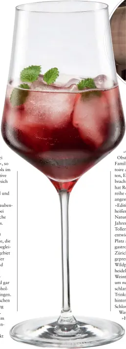  ??  ?? Winzer Markus Weiss (im Kreis) hat mit »Native Grape« gemeinsam mit seinen Brüdern eine alkoholfre­ie Wein-alternativ­e aus fermentier­ten Trauben entwickelt.