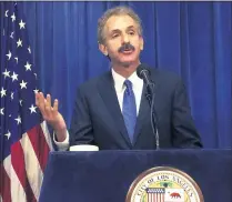  ?? CHRISTOPHE­R WEBER — THE ASSOCIATED PRESS ?? L.A. City Attorney Mike Feuer at a June 2017 news conference in Los Angeles. Feuer is in a controvers­y over a LADWP lawsuit.