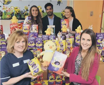  ??  ?? Parseq deliver Easter eggs to Sunderland Royal Hospital. Front from left ward manger Marie Lynn and Parseq’s Rebecca Evison Back from left Parseq’sTina Ramshaw, Harj Singh and Catherine Brannigan.