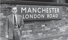  ??  ?? Renownedr ailwayp hotographe­rB rianG reena t Manchester­L ondonR oad station in July 1956, when he was 24.