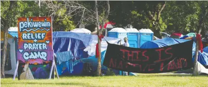  ?? DAVID BLOOM ?? People living in Camp Pekiwewin in the Rossdale area see it as a place of protection for those afraid of the police.