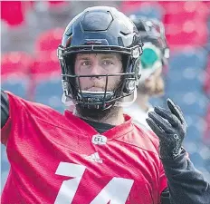  ?? WAYNE CUDDINGTON ?? Redblacks quarterbac­k Ryan Lindley had a full week of practising with the first-team offence ahead of his second start.