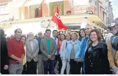  ?? JUAN AYALA ?? Acto de IU y CCOO en una de las calles que sí han cambiado de nombre.