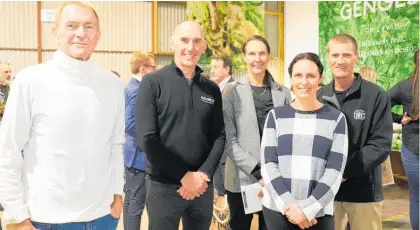  ?? ?? Horowhenua Taste Trail Organising Committee’s John Clarke, of Woodhaven Gardens, Andrew Parkin, of Genoese Foods, chairwoman Erica Guy, Cat Lewis, of Lewis Farms, and Ron Turk, of Turks Poultry.