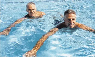  ?? FOTO: COLOURBOX ?? Schwimmen erlaubt: Bei Gelenkerkr­ankungen ist die Bewegung im Wasser ideal.