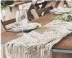  ?? ?? White Macrame Table Runner, £36.99, Ginger Ray.
Bouc c 9 .