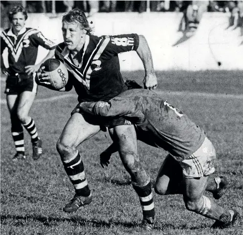  ?? SUPPLIED ?? Mark Broadhurst, pictured in action in 1981, was a skilful player whose talents were wasted as a battering ram when he played in Sydney in the early 1980s.