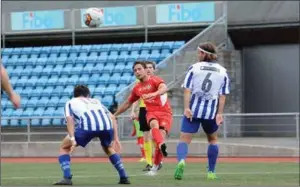  ?? FOTO: TOM ARILD STØLE ?? Morten Sanden scoret Lyngdals to siste mål da Express ble utklasset med 5-1 på Fevik stadion.