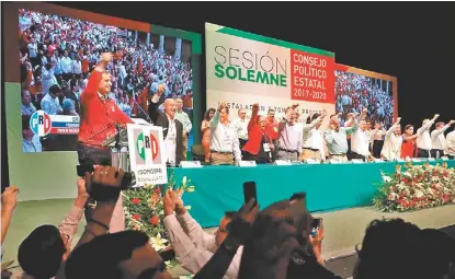  ?? ESPECIAL ?? El dirigente nacional del PRI tomó protesta al Consejo Político Estatal de Guanajuato.