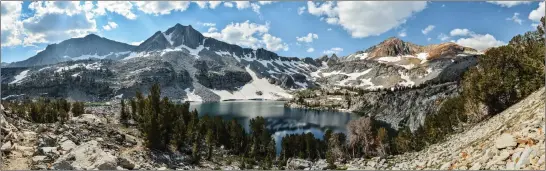  ?? File photo ?? Red Slate Mountain rises to a height of 13,129 feet along the western border of Inyo National Forest, southwest of Mammoth Lakes.