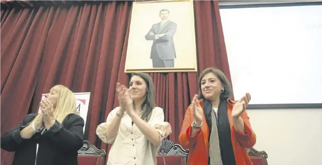  ?? EUROPA PRESS / CARLOS MÁRQUEZ ?? La ministra Irene Montero, tras intervenir en un acto feminista ayer, en Sevilla.