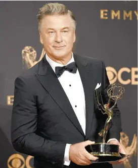  ??  ?? Alec Baldwin fue el gran ganador de la noche por su papel en SNL.